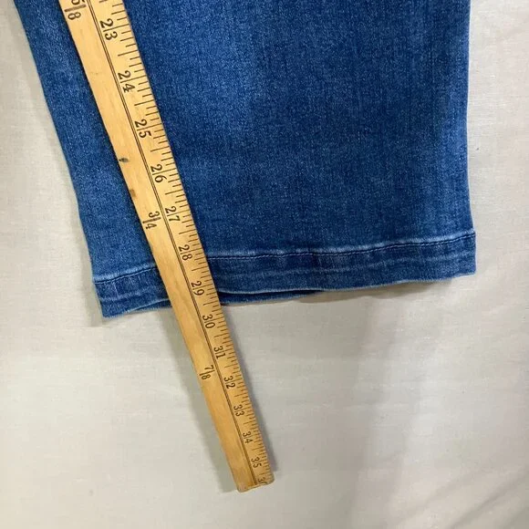 ETTELO Women's 6 Jeans Blue Mid Waisted Straight Leg Stretch Tummy Control Jeans - Picture 12 of 12